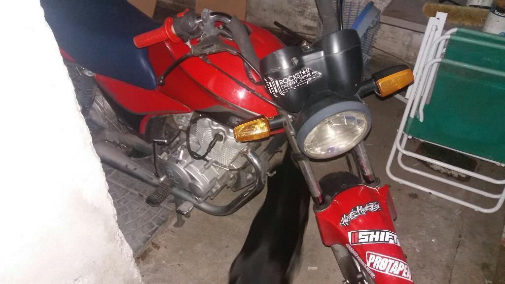 Vendo O Permuto Moto