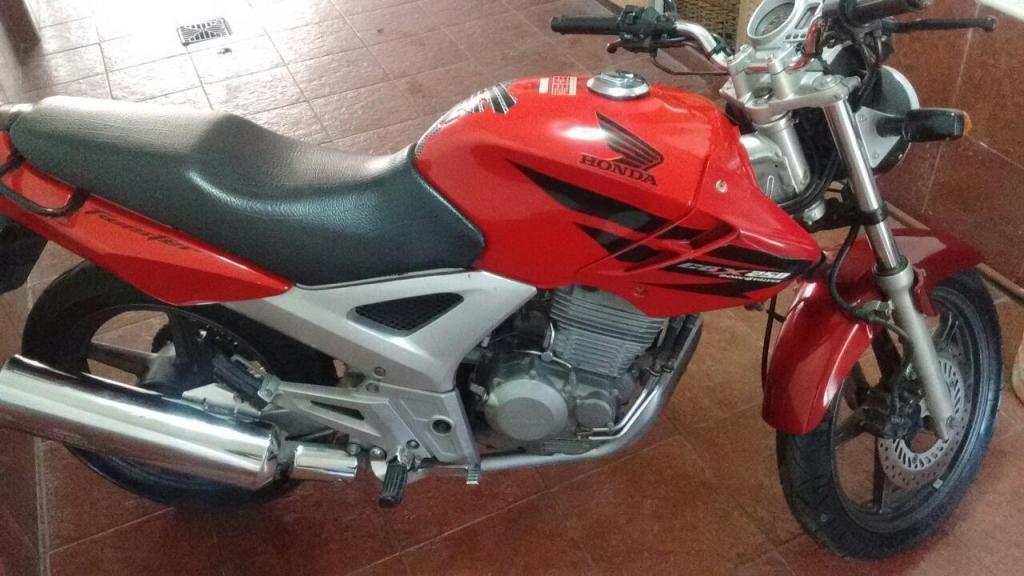 Vendo Honda Twister mod 2008 $ 47.000