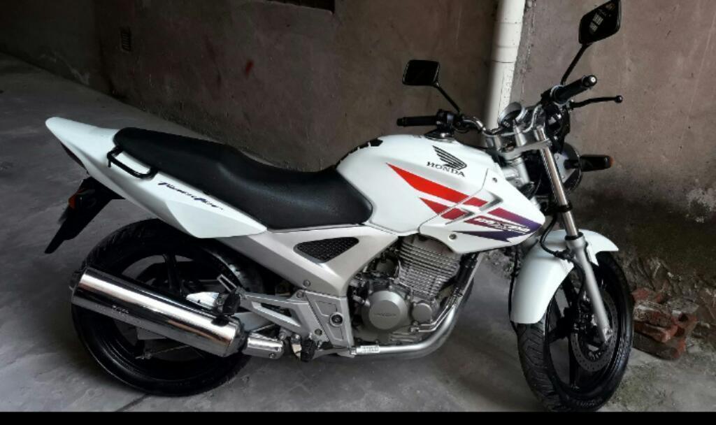 Vendo Honda Twister 250 Impecable