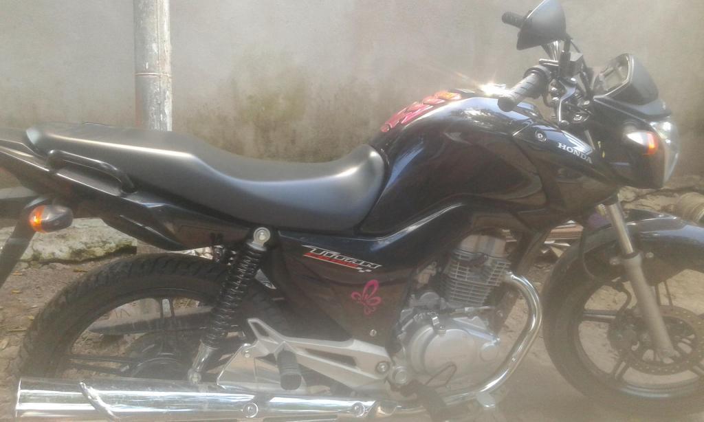 VENDO.... YA.... CG TITAN 150 MOD. 2016