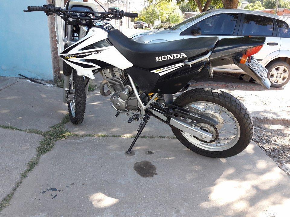 VENDO HONDA TORNADO XR 250