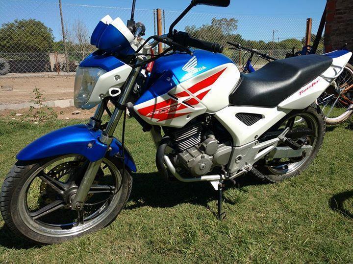 Honda twister 250, no Yamaha, no Guerrero, no Suzuki