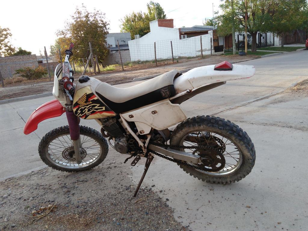 VENDO XR 250 MD 90 JAPONESA MUY BUEN ESTADO