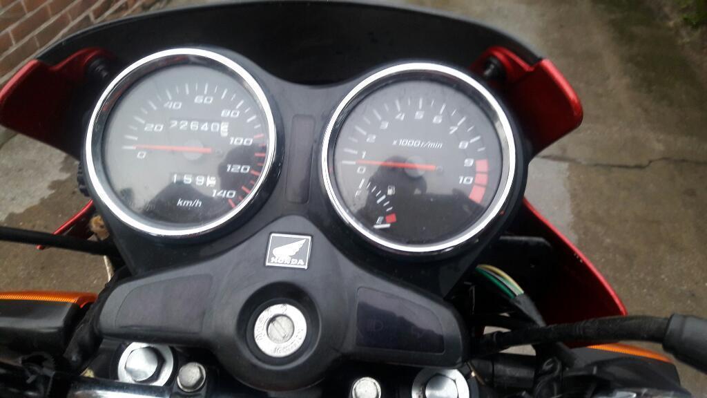 Vendo Moto Honda Storm
