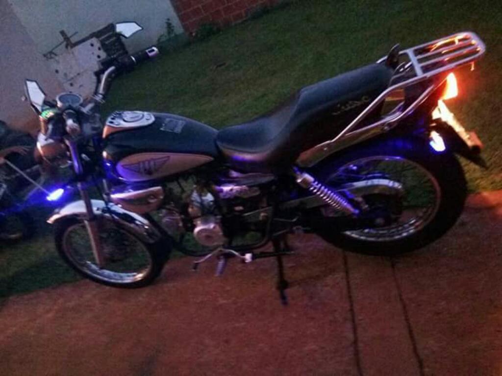 Vendo Permuto Motomel Custom