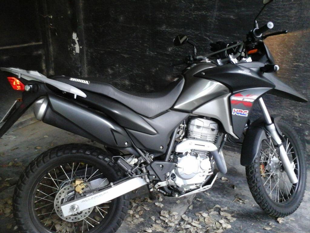 HONDA XRE 300 COMO NUEVA 2015