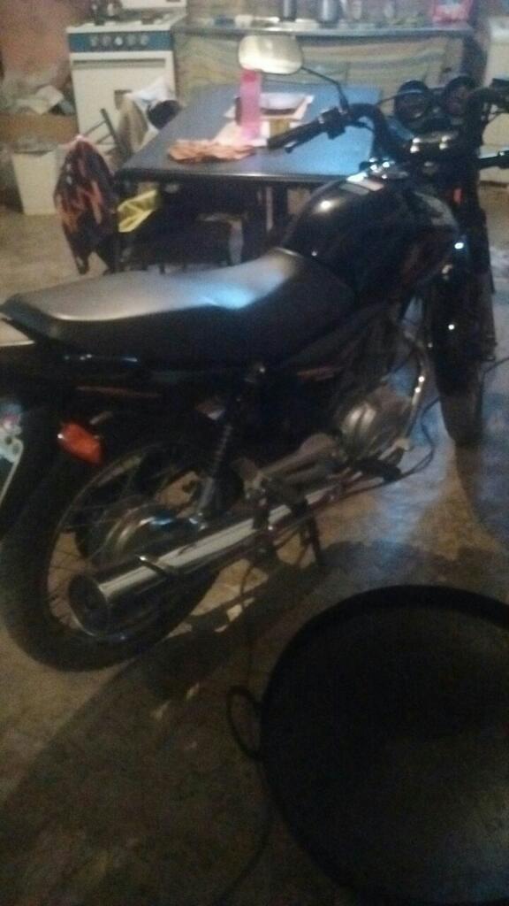 Vendo Honda Titan Modelo 2014