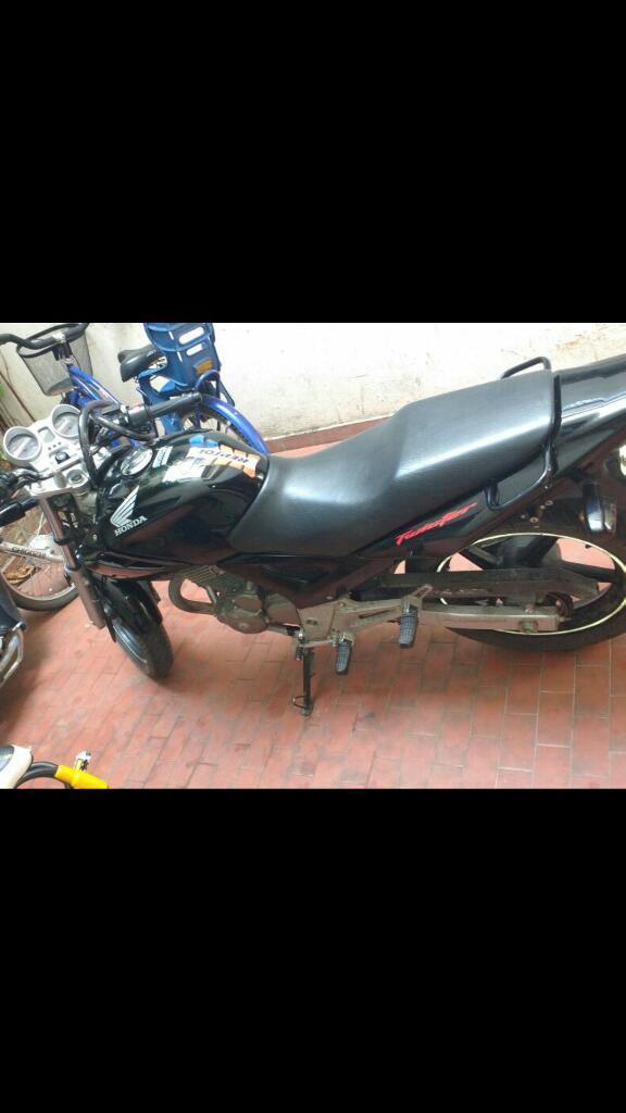 Vendo Twister Cbx 250 Modelo 2013