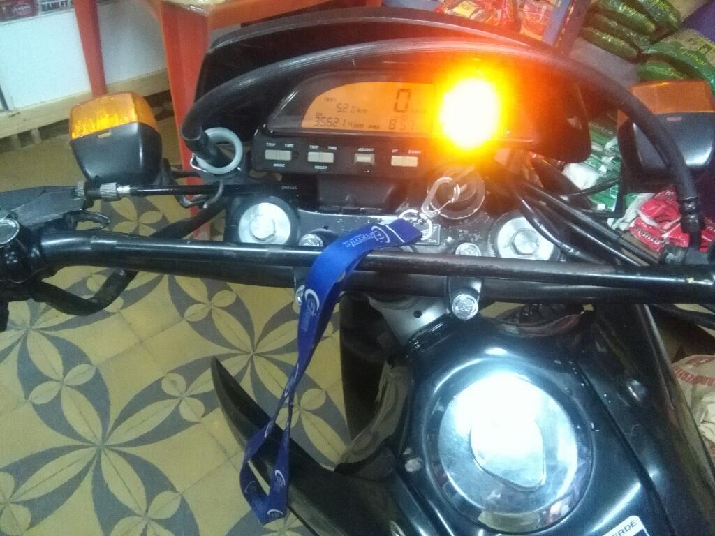 Vendo O Permuto Tornado por Cg 150