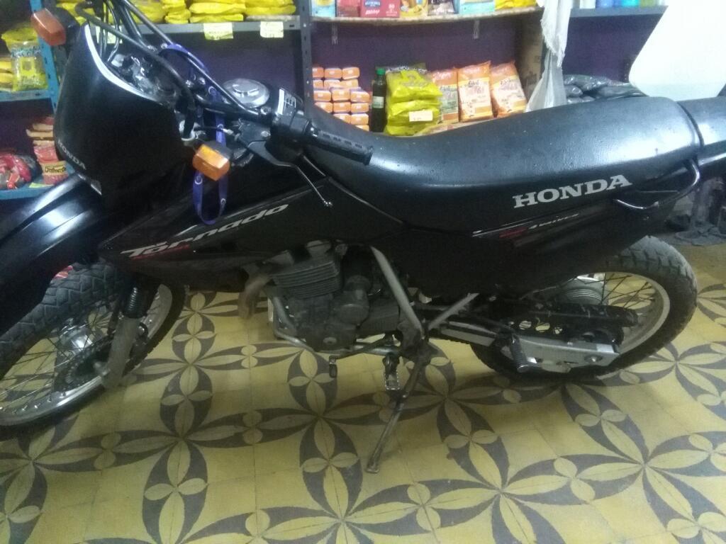 Vendo O Permuto Tornado por Cg 150