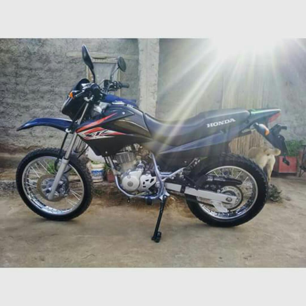 Vendo o permuto por auto Honda XR 125L