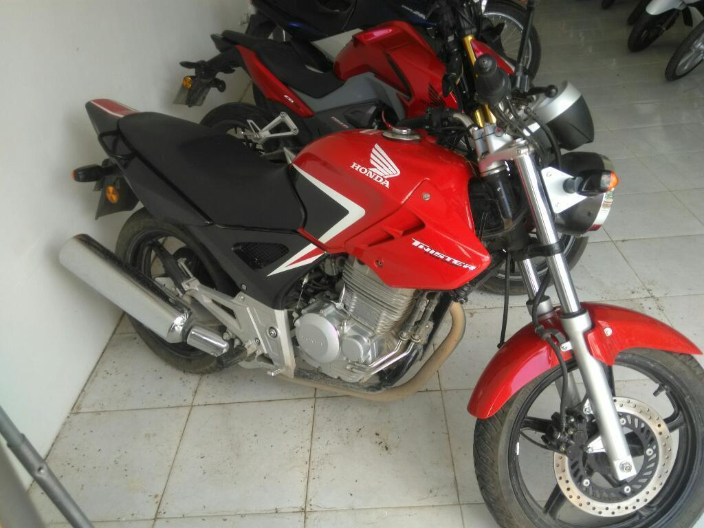 Honda Twister 250 2015