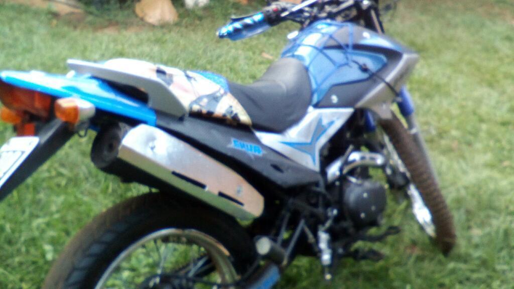 Vendo Motomel Cros 250