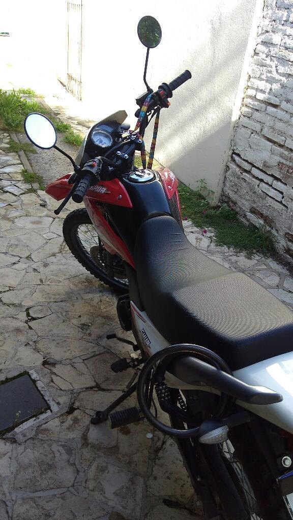 Motomel Skua 200 2016