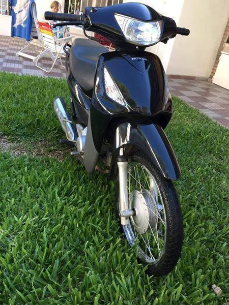 Honda BIZ Modelo 2014. 12.000 Km. aprox