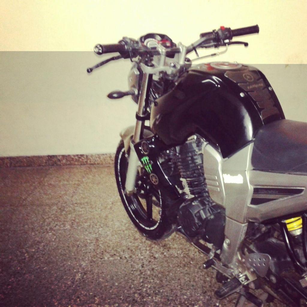 vendo YAMAHA FZ 16 MOD 11. MUY BUEN ESTADO, FUNCIONA PREFECTAMENT