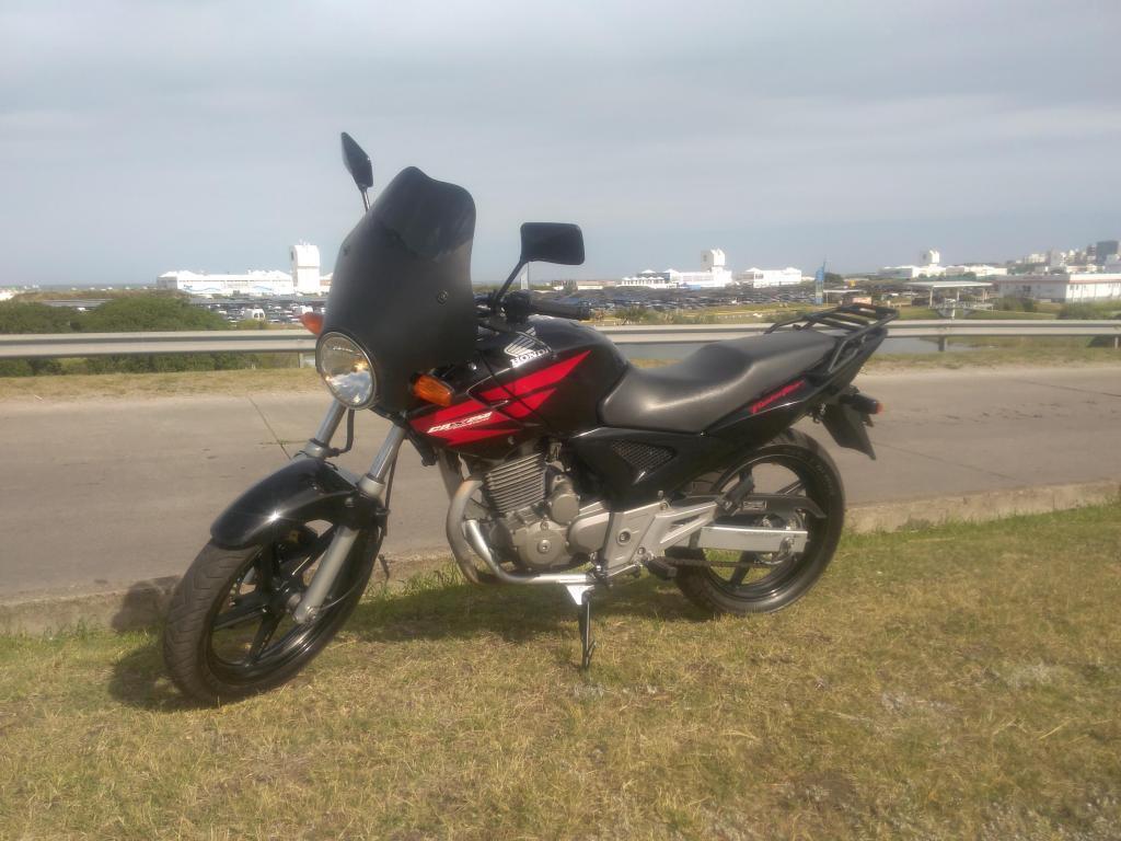 vendo Honda Twister 2012