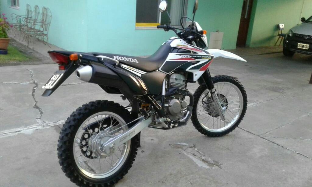 Vendo Honda Tornado 2013