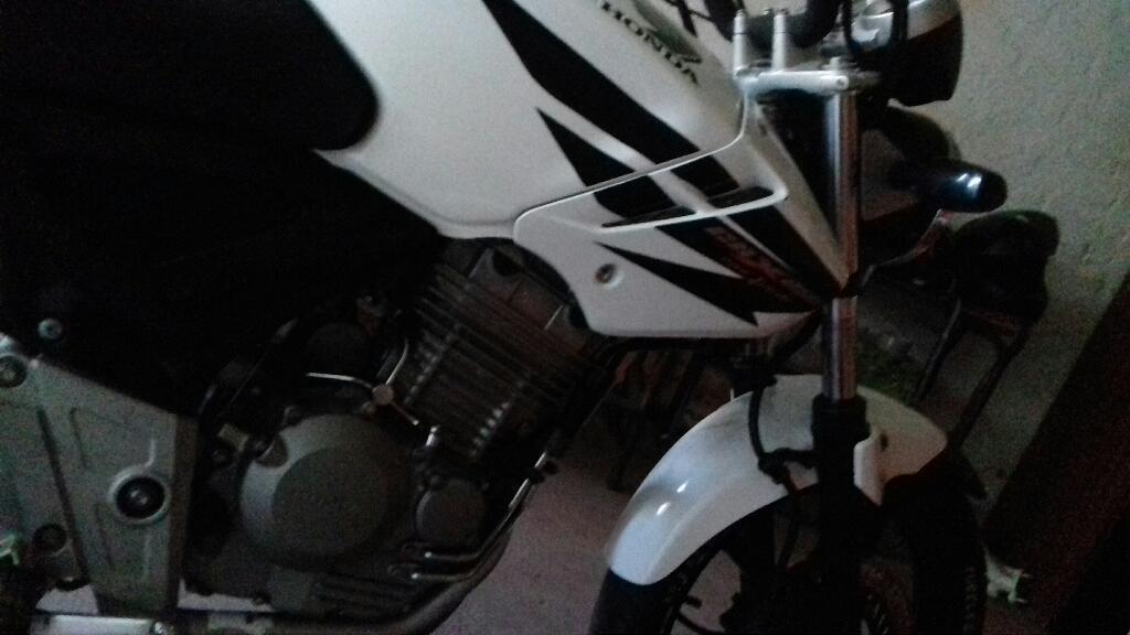 Permuvendo Honda Twister 250