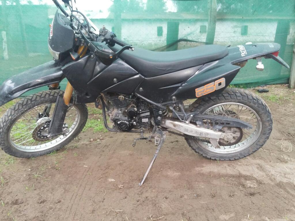 Vendo Motomel Xmm 250