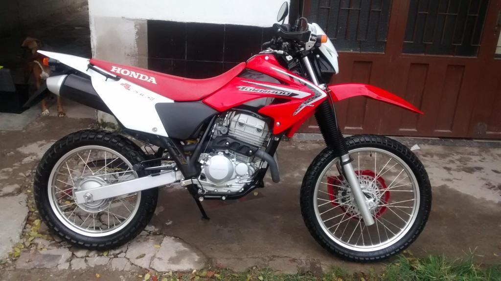 Honda Tornado 2015 IMPECABLE, SIN DETALLES!