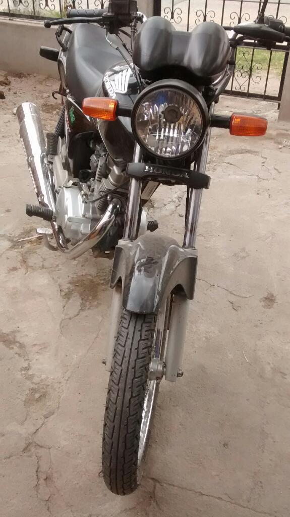 Vendo Cg Titán 150 2013