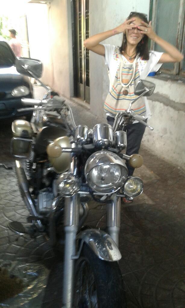 Vendo Motomel Custom 200