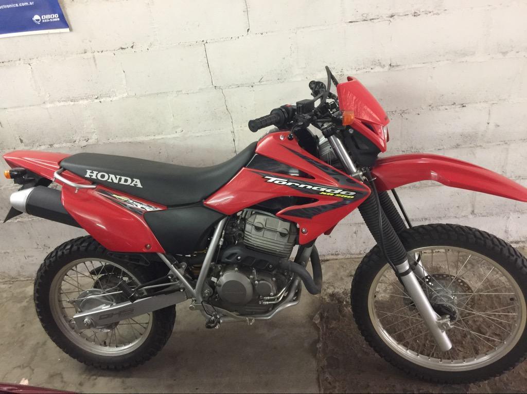 Honda Tornado 250