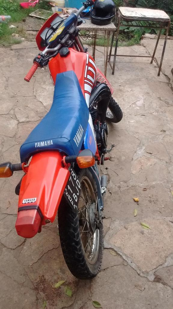 VENDO URGENTE YAMAHA DT 125