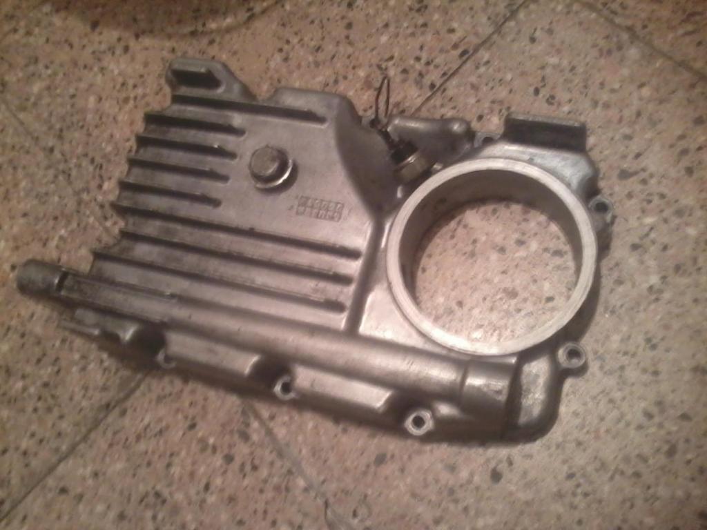 VENDO CARTER DE BLOCK INFERIOR DE MOTOR DE KAWASAKI NINJA GPZ 400 R AÑO 88