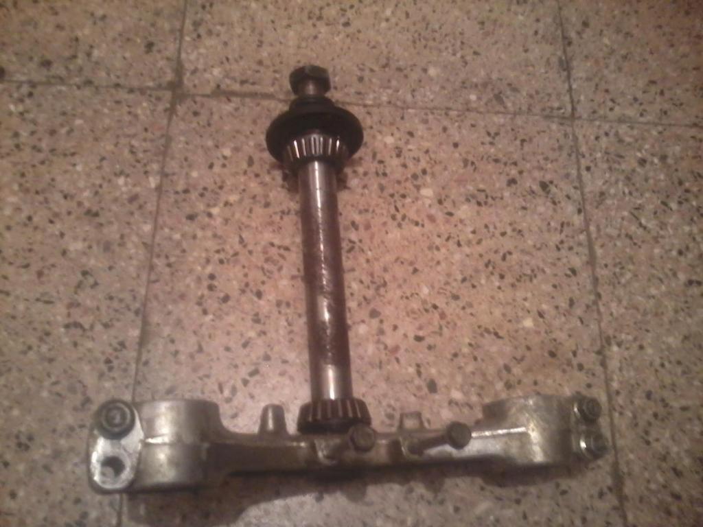 VENDO CRISTO INFERIOR DE KAWASAKI NINJA GPZ 400 R AÑO 88