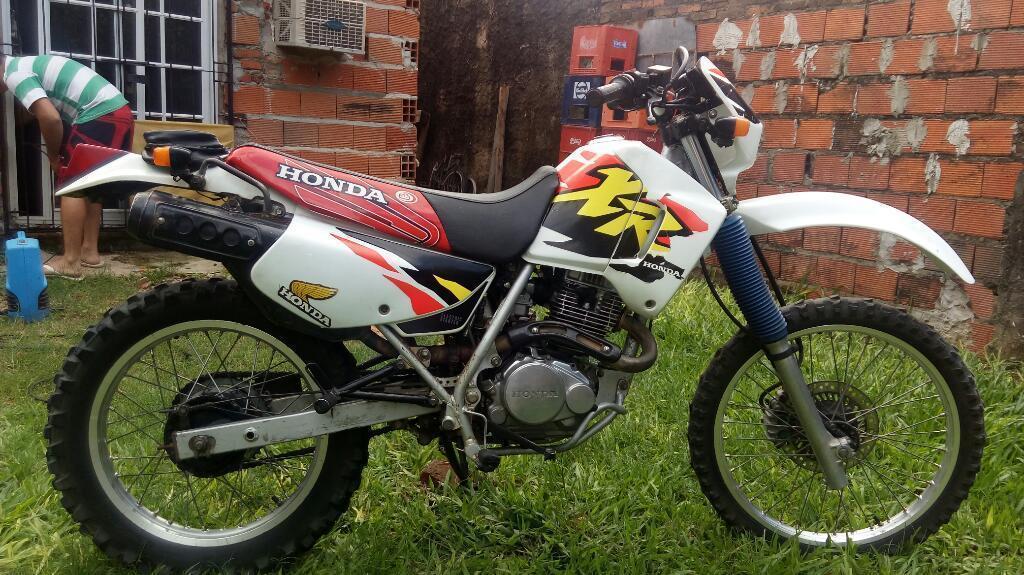 Vendo Xr 200 $38000