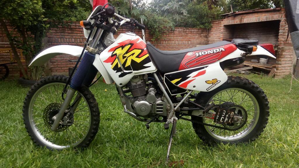 Vendo Xr 200 $38000