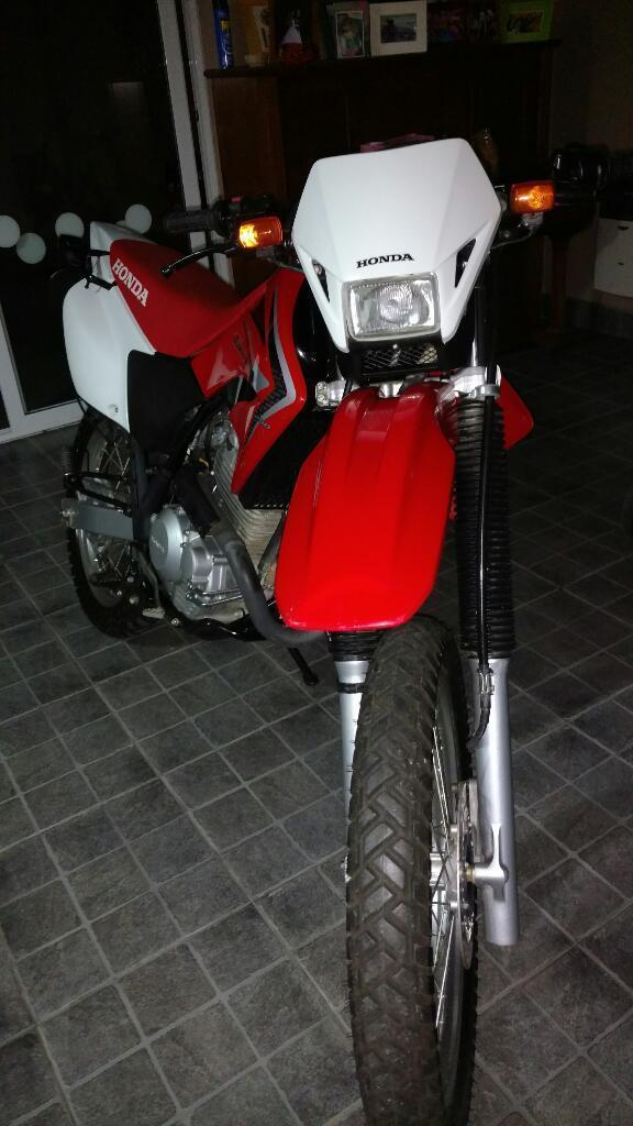 Honda Tornado 2015 con 3000 Km