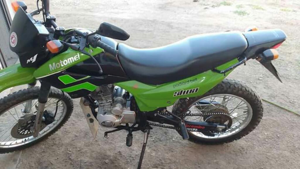 Algun Autito por Esta Moto