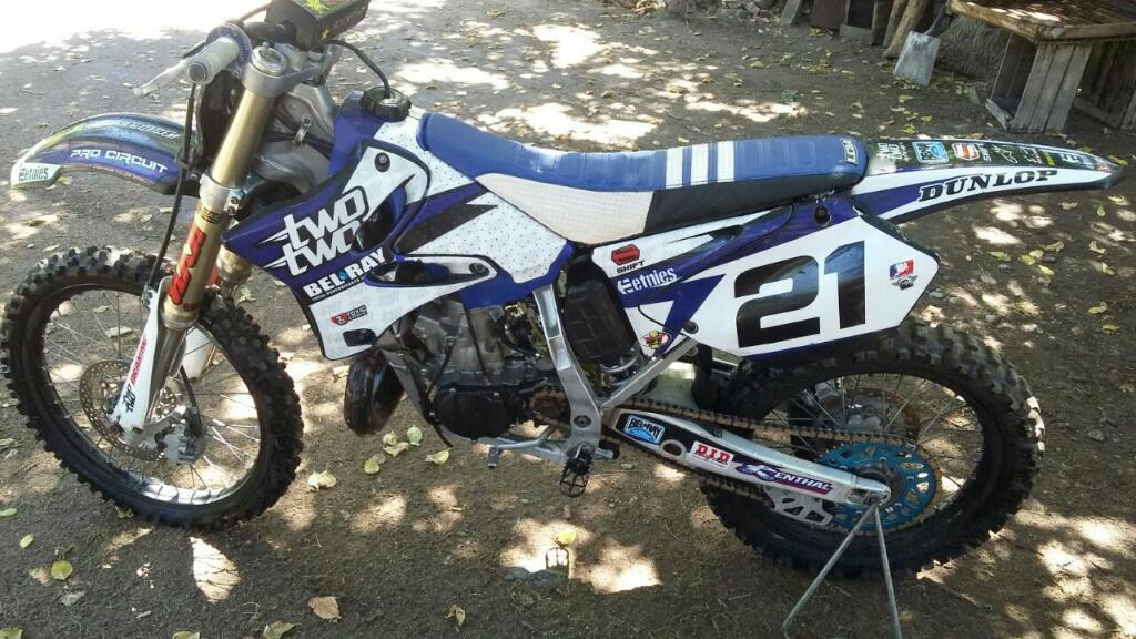 Vendo Yamaha Yz 250 Muy Buena. Financio