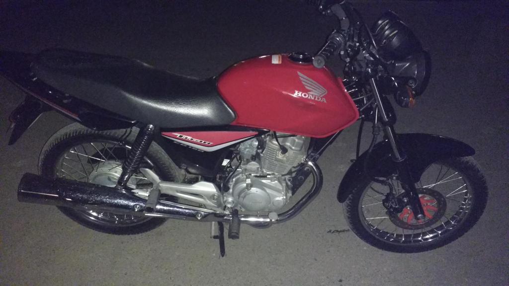 VENDO HONDA TITAN 2015