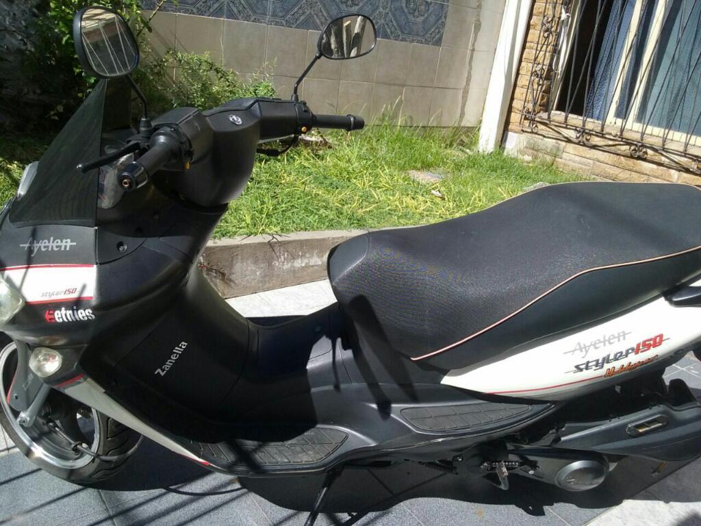 Moto Scooter Zanella Styler 150