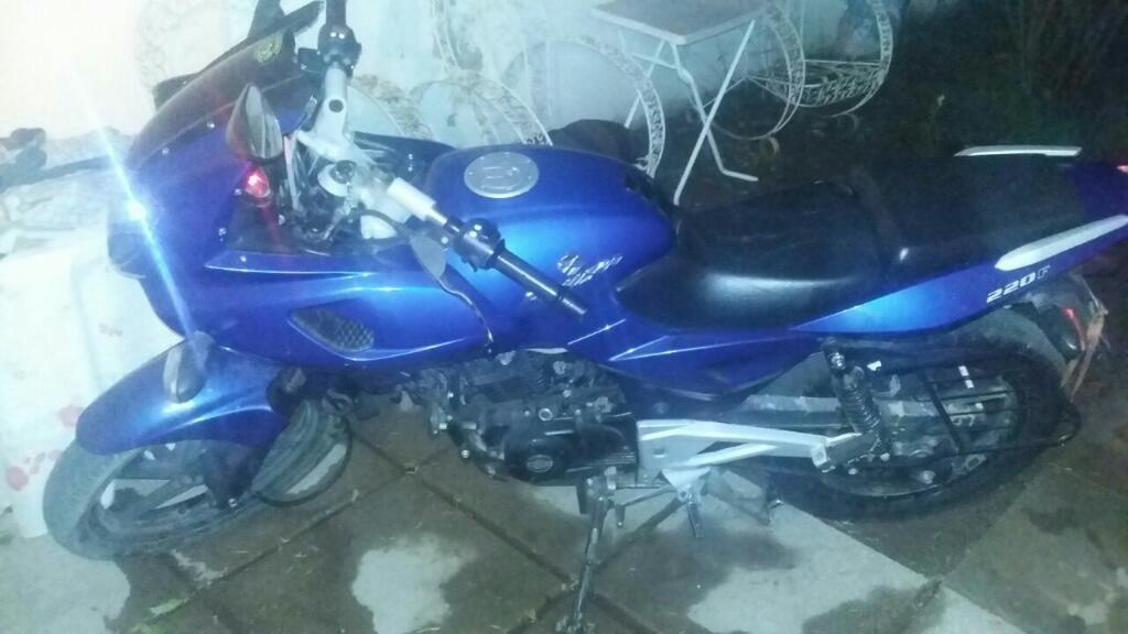 Vendo Rouser 220 O Permuto por Auto!