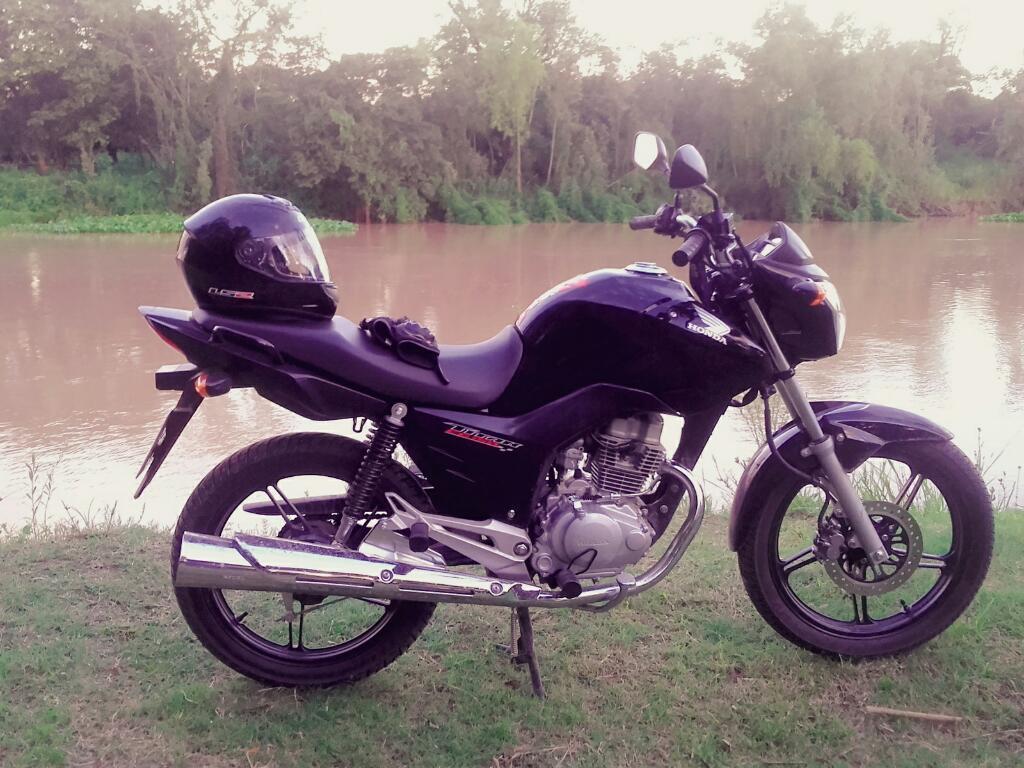 Vendo Titan Acepto Moto de Mi Interes Como Parte de Pago