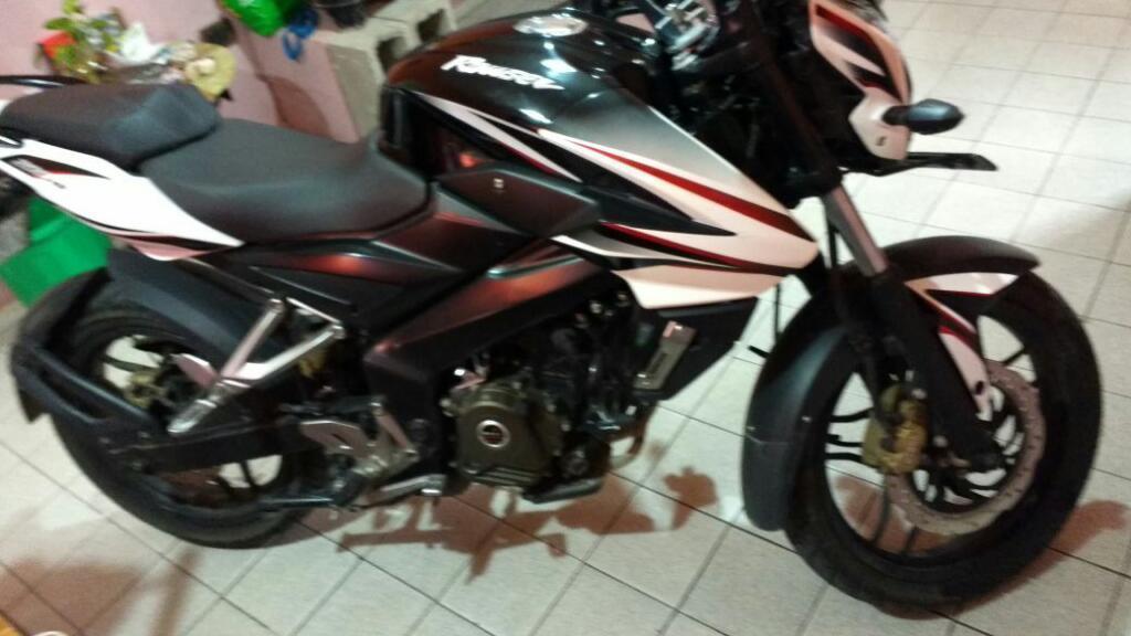 Rouser Ns 200