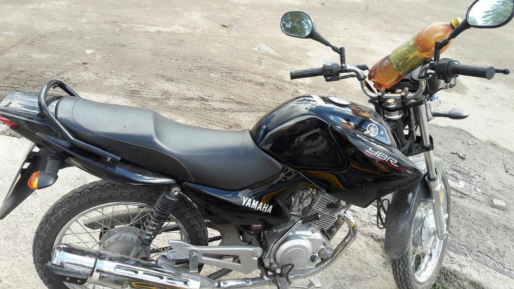 Vendo Yamaha YBR 125 cc modelo 2016 mi whatsapp 3855924619