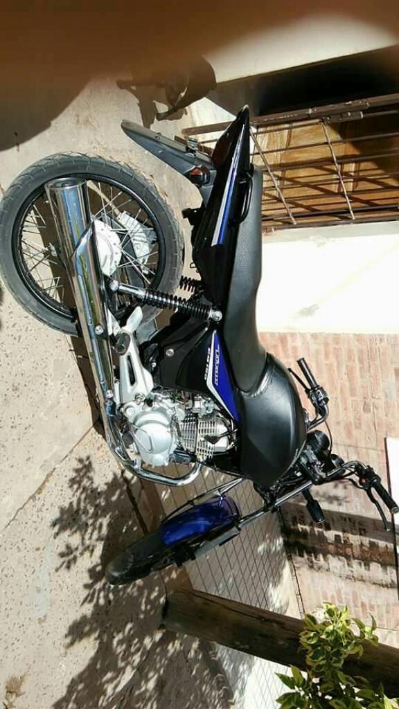 Vendo Titan Modelo 2014 Papeles Completo