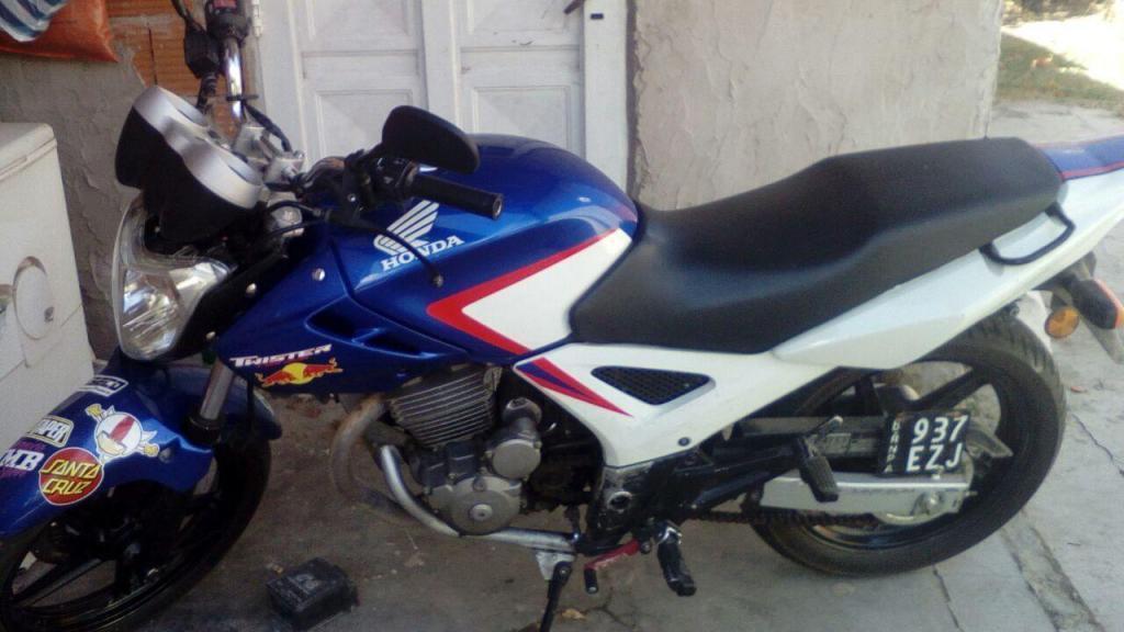 MOTO HONDA TWISTER 250