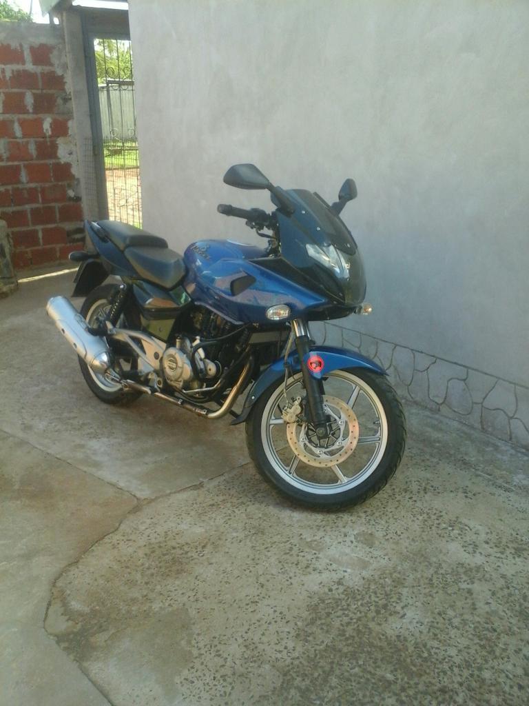 Vendo Rouser 220 . Mod 2015 . Permuto