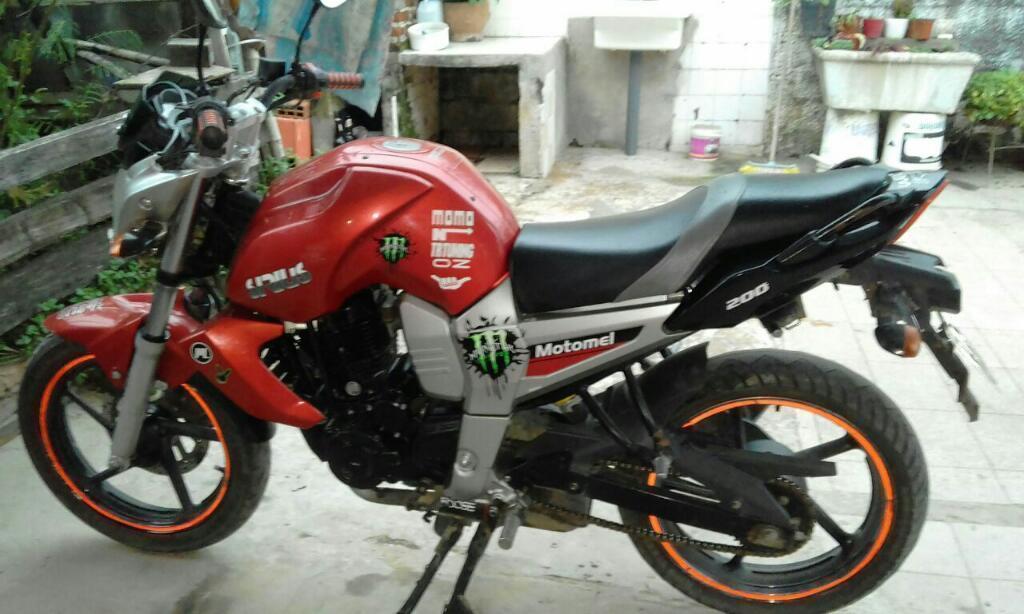 Motomel Sirius 200