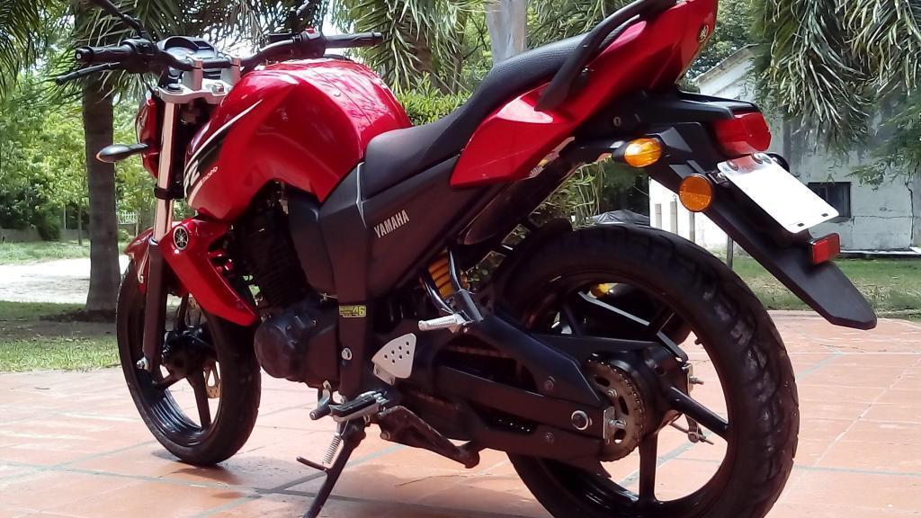 Vendo Yamaha FZ 16, en excelente estado. 4600 km 2015