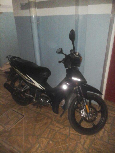 vendooo.. yamaha new crypton muy buen estado... 3794 591762