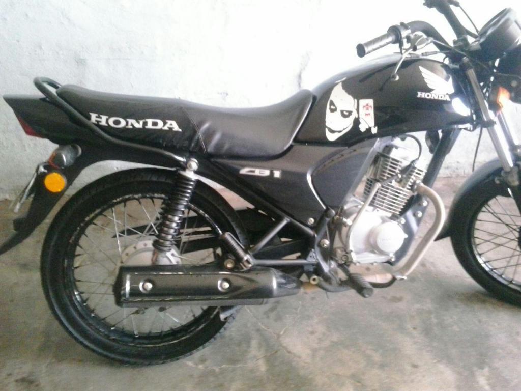 VENDO CB1 125 MODELO 2013 MUY LINDA