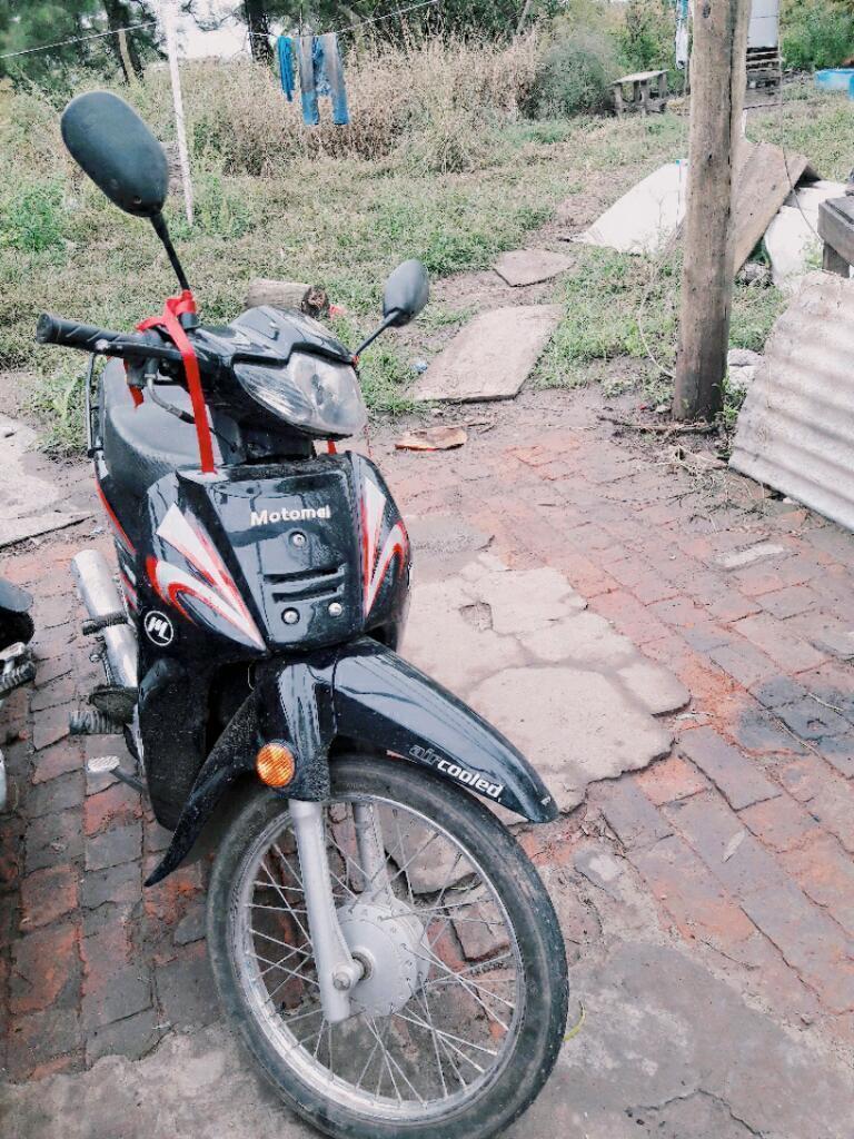 Vendo Moto Motomel por Urgencia